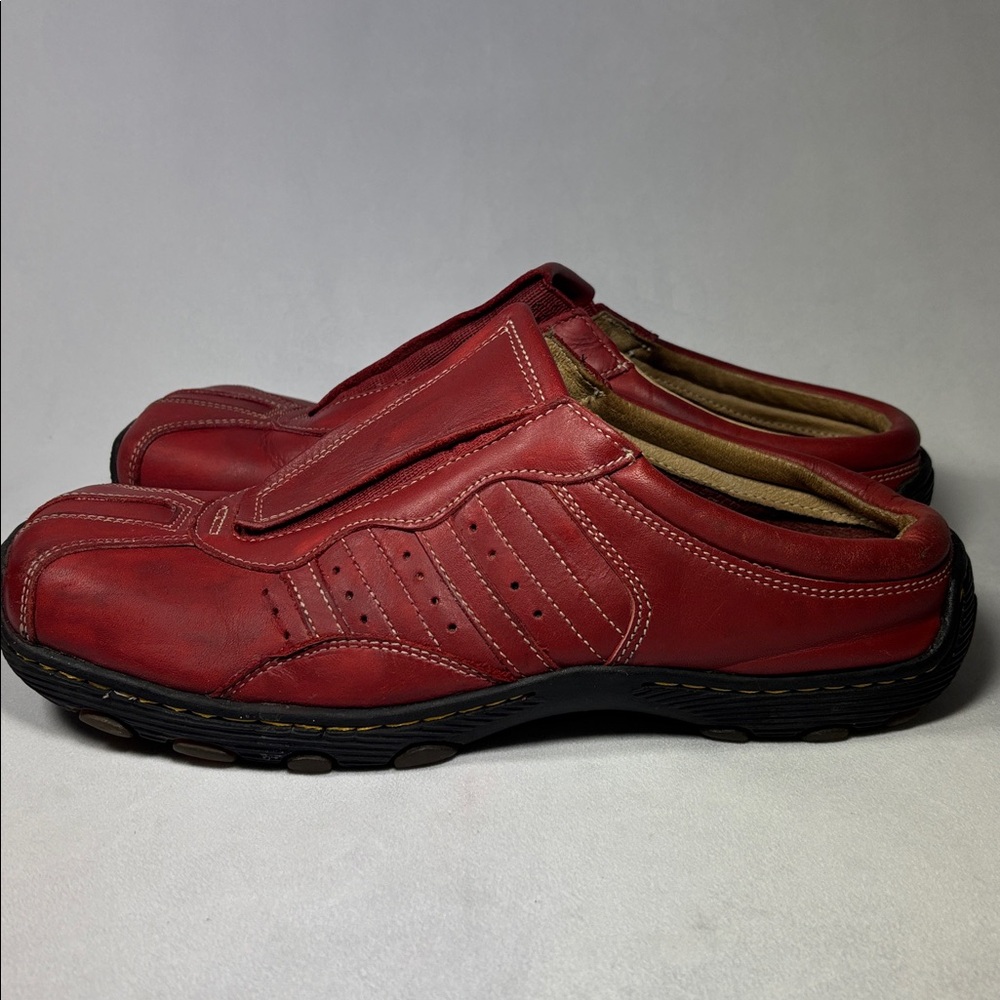 Red Leather Slip-On Loafers 8B02 Thailand RARE **